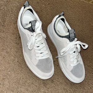 Steve Madden "Bliss" sneaker size 8.